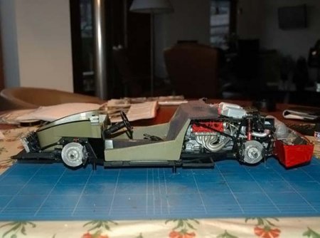 Точная копия Ferrari F40 в миниатюре (45 фото)