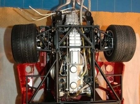 Точная копия Ferrari F40 в миниатюре (45 фото)