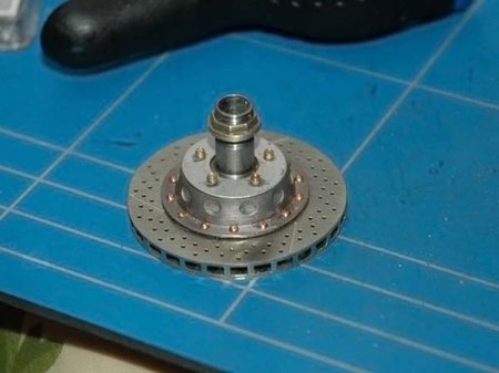 Точная копия Ferrari F40 в миниатюре (45 фото)