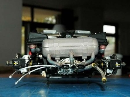 Точная копия Ferrari F40 в миниатюре (45 фото)