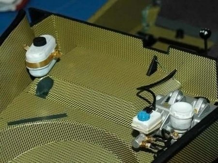 Точная копия Ferrari F40 в миниатюре (45 фото)