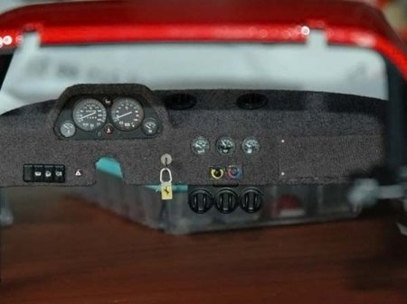 Точная копия Ferrari F40 в миниатюре (45 фото)