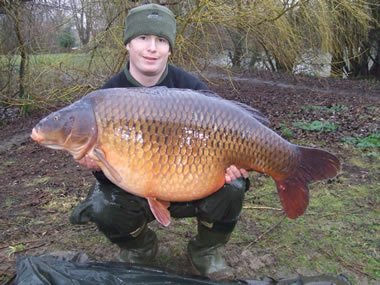 Рыба по имени Бенсон (4 фото)