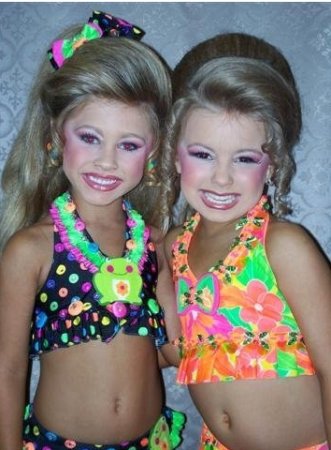 Детский конкурс красоты (13 фото)