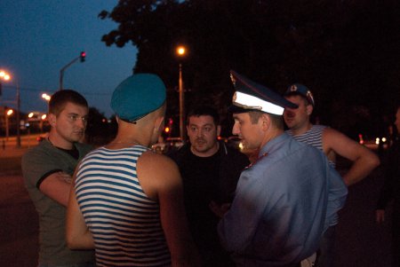 Пьяные ВДВшники протаранили вчера джип с семьёй (19 фото)