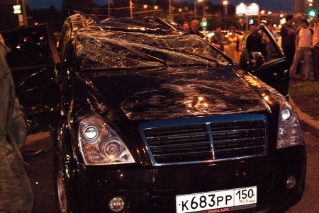 Пьяные ВДВшники протаранили вчера джип с семьёй (19 фото)