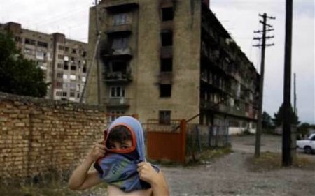 Грузия продолжает военные провокации на границе с Южной Осетией (8 фото)