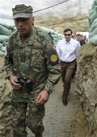 Грузия продолжает военные провокации на границе с Южной Осетией (8 фото)