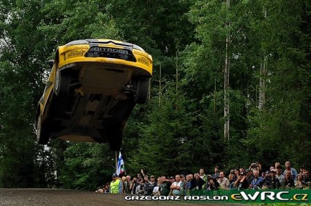 Полет 66 метров (6 фото)