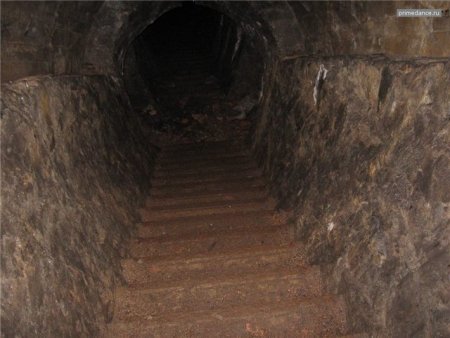 Военные катакомбы Владивостока (17 фото)