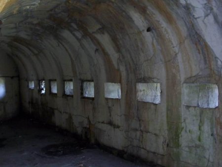 Военные катакомбы Владивостока (17 фото)