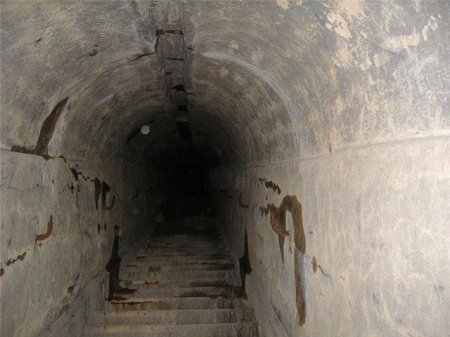 Военные катакомбы Владивостока (17 фото)