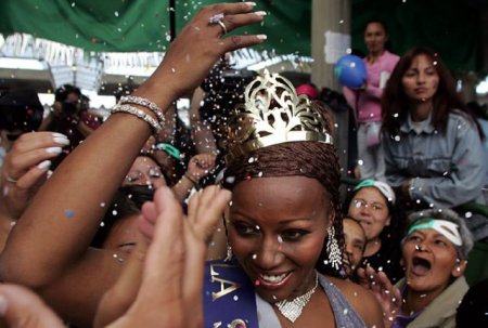 Женщины в тюряге (15 фото)