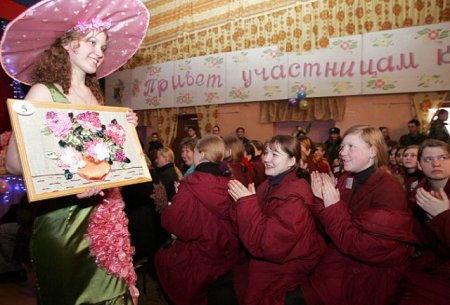 Женщины в тюряге (15 фото)