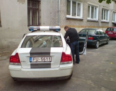 Уснул после аварии (10 фото)