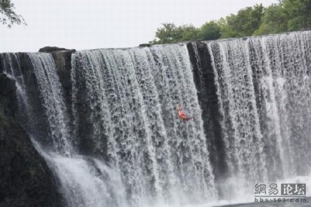 Рисковый парень (16 фото)