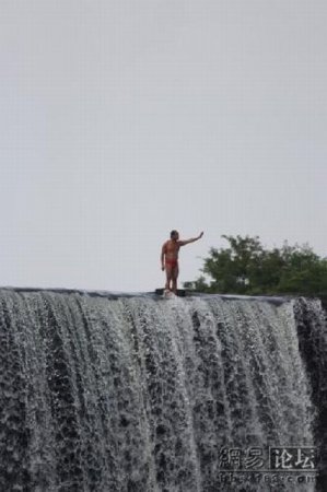 Рисковый парень (16 фото)