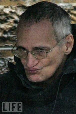 Лица серийных убийц (29 фото)