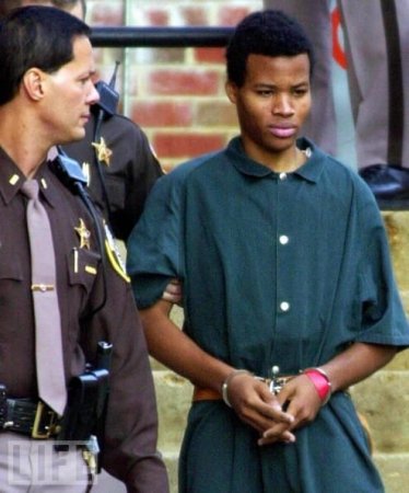 Лица серийных убийц (29 фото)