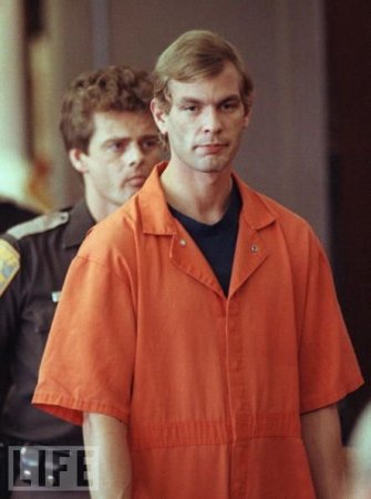 Лица серийных убийц (29 фото)