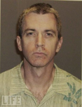Лица серийных убийц (29 фото)