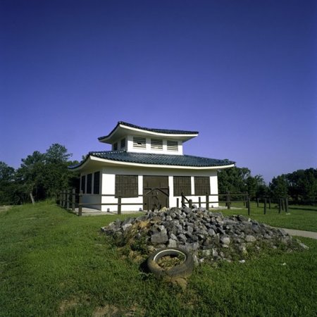 Личные бомбоубежища (19 фото)