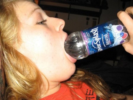 Девушки и их рты (15 фото)