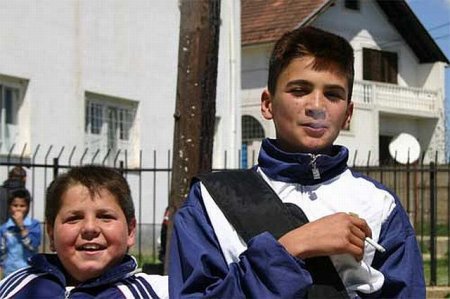 Дети и сигареты (15 фото)