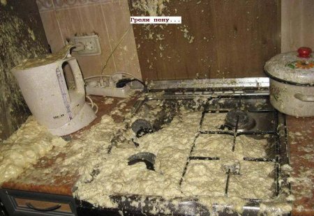 Детишки решили немножко подогреть монтажню пену