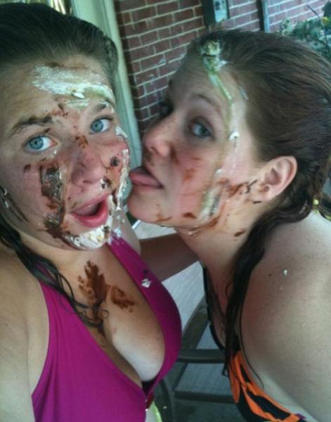 Антисексуальные девушки (29 фото)