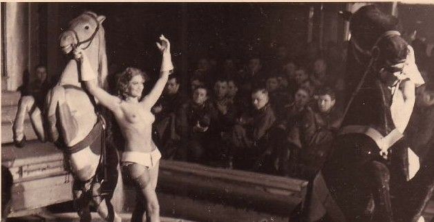 Эротические фотографии Третьего Рейха