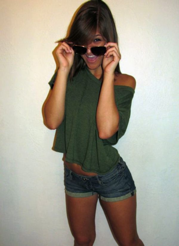 Девушки в шортиках