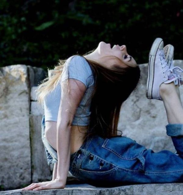 Девушки в комбинезонах