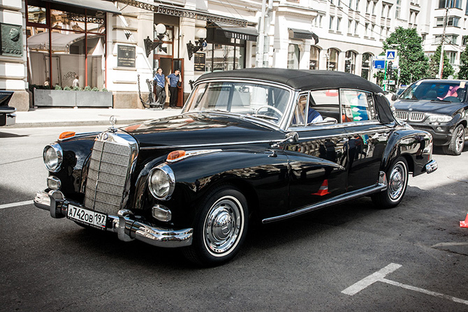 Красивые ретро-автомобили на L.U.C Chopard Classic Weekend Rally (50 фото)