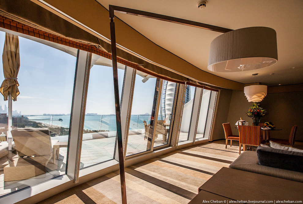 Отель с самым лучшим видом в Дубае