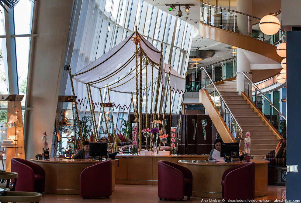 Отель с самым лучшим видом в Дубае