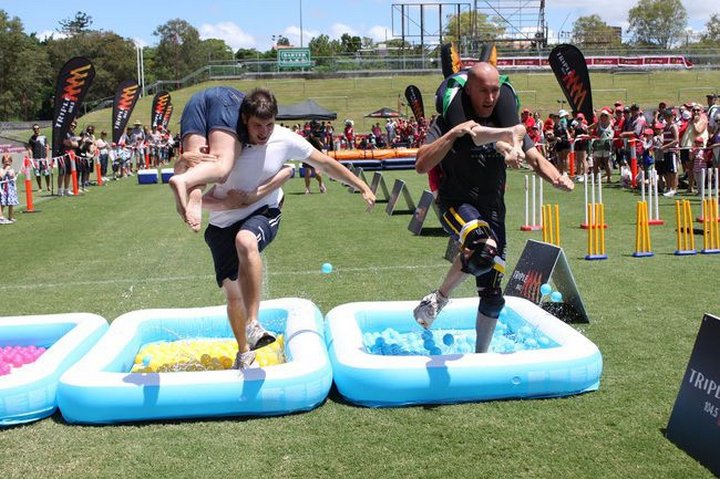Самые необычные соревнования, которые проводятся в мире