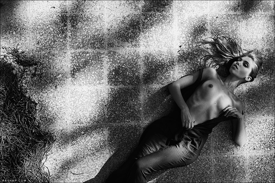 Обнаженные девушки в объективе Ильи Рашапа