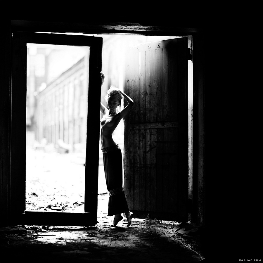 Обнаженные девушки в объективе Ильи Рашапа