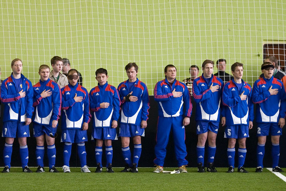 Футбол в темноте Футбол в темноте