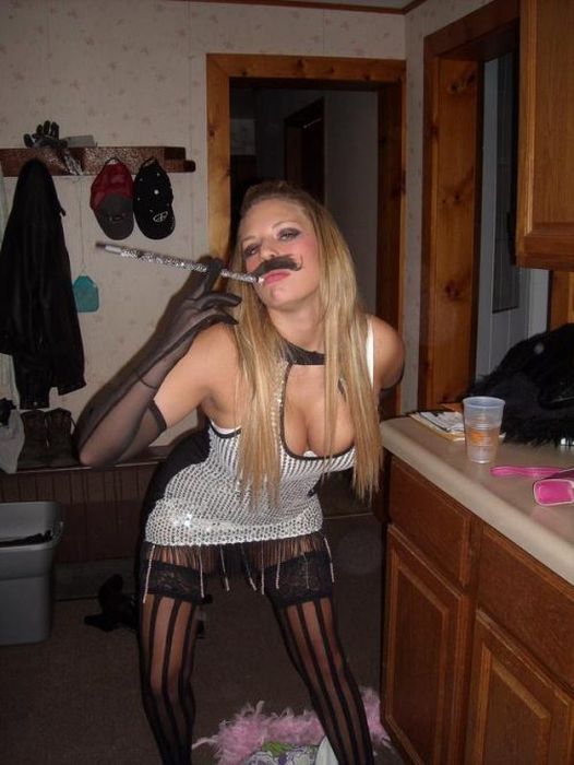 Девушки, которым трудно смотреть в глаза (40 фото)