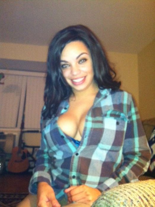 Девушки, которым трудно смотреть в глаза (40 фото)