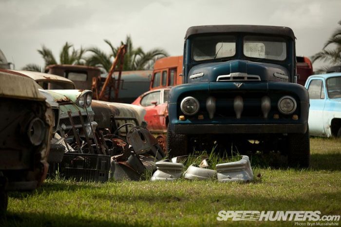 Музей ретро-автомобилей под открытым небом (46 фото)