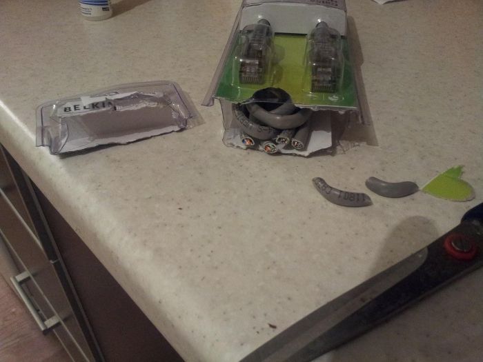 Распаковал кабель