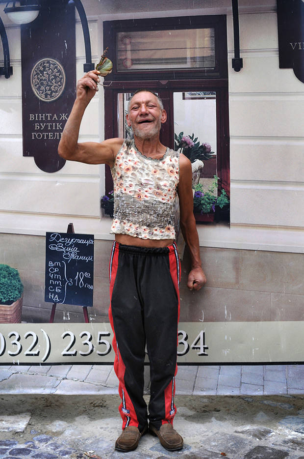 Славик — самый модный бомж Украины