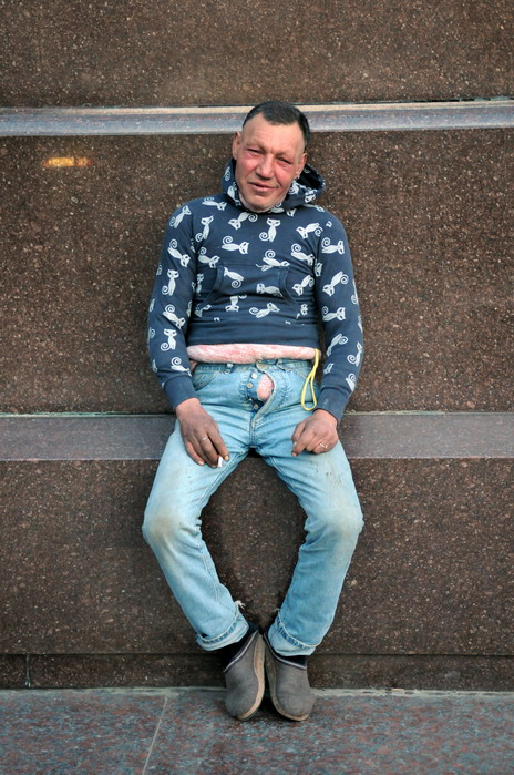 Славик — самый модный бомж Украины