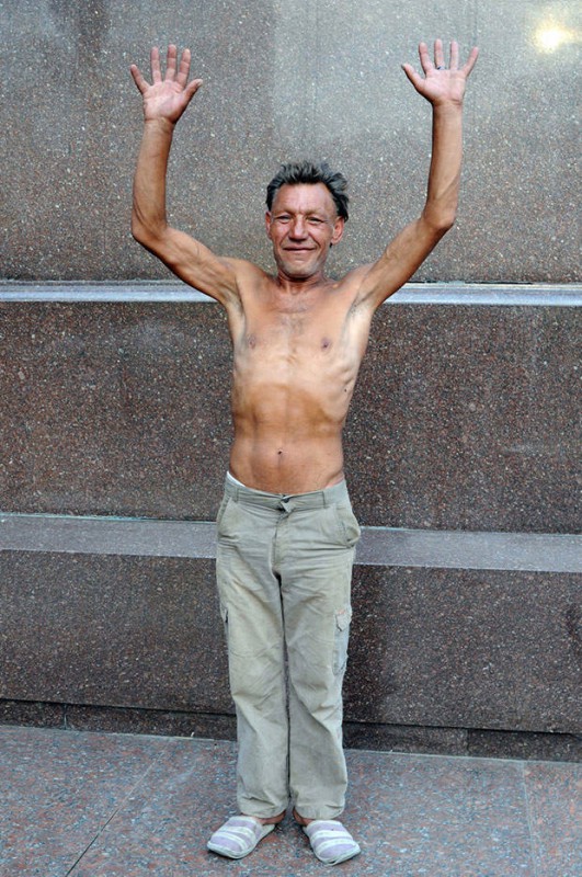 Славик — самый модный бомж Украины