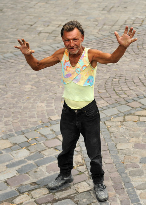 Славик — самый модный бомж Украины