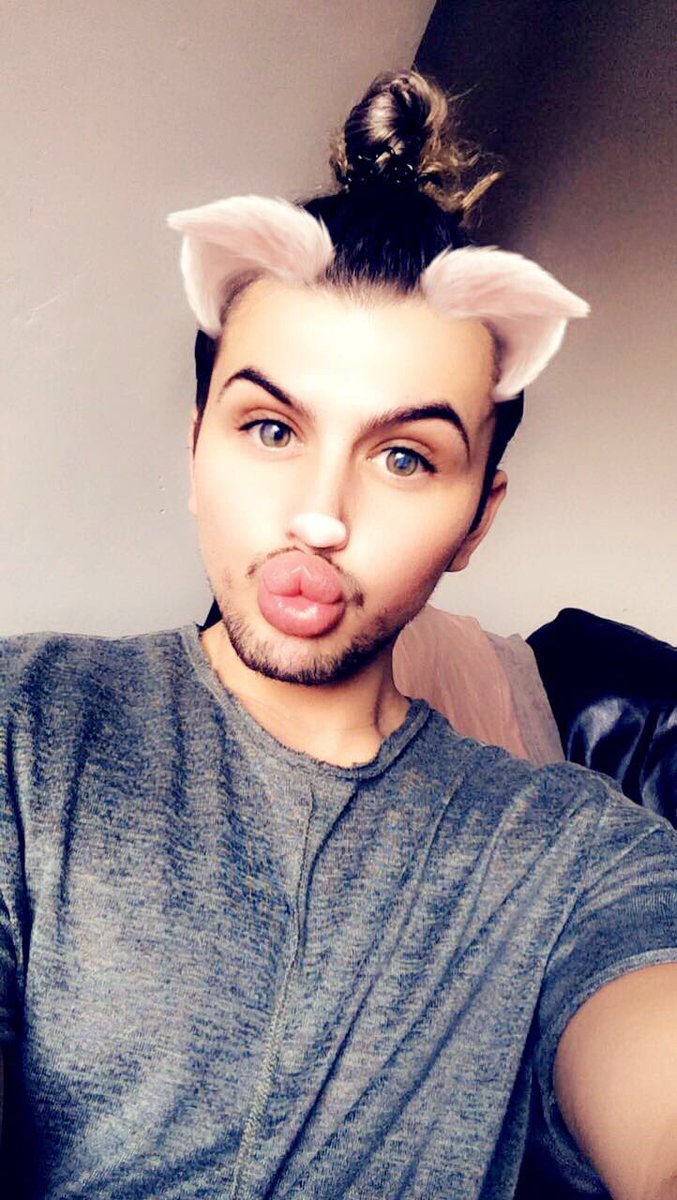 Губастенький поклонник Ким Кардашян