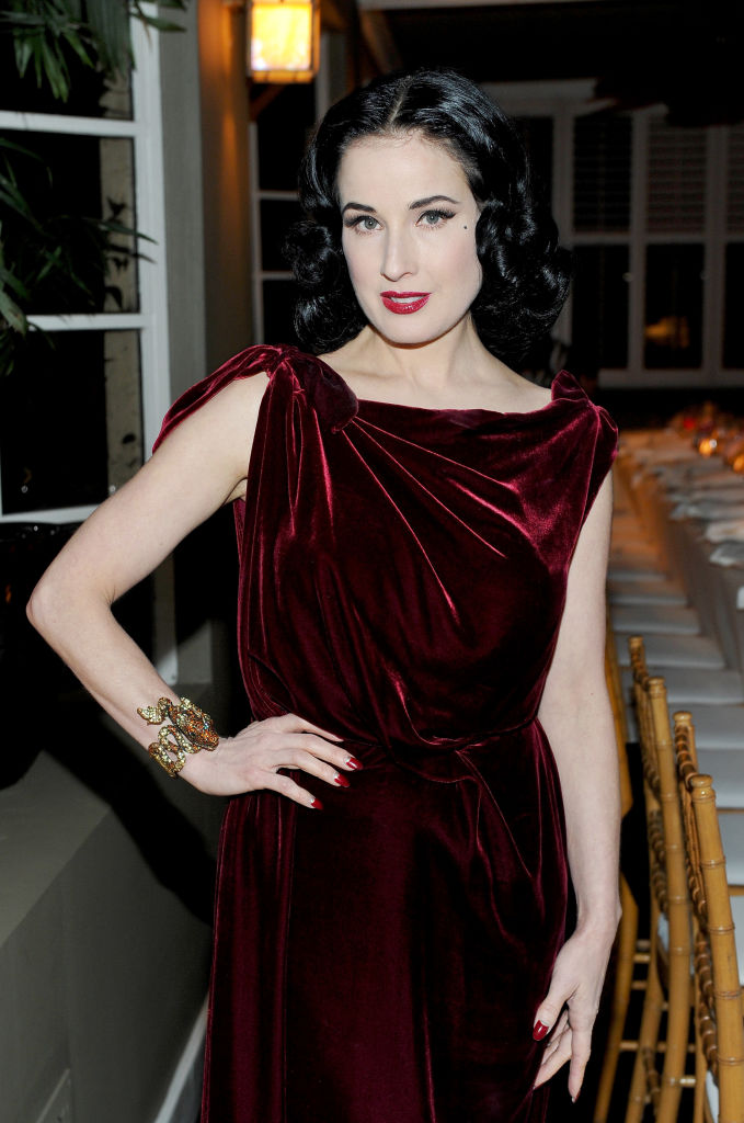 В чем встречать Новый год 2018